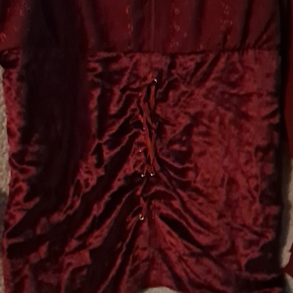 Sexy blood red corset top - Picture 4 of 10